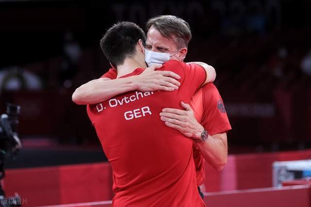 并配合网前 并配合网前