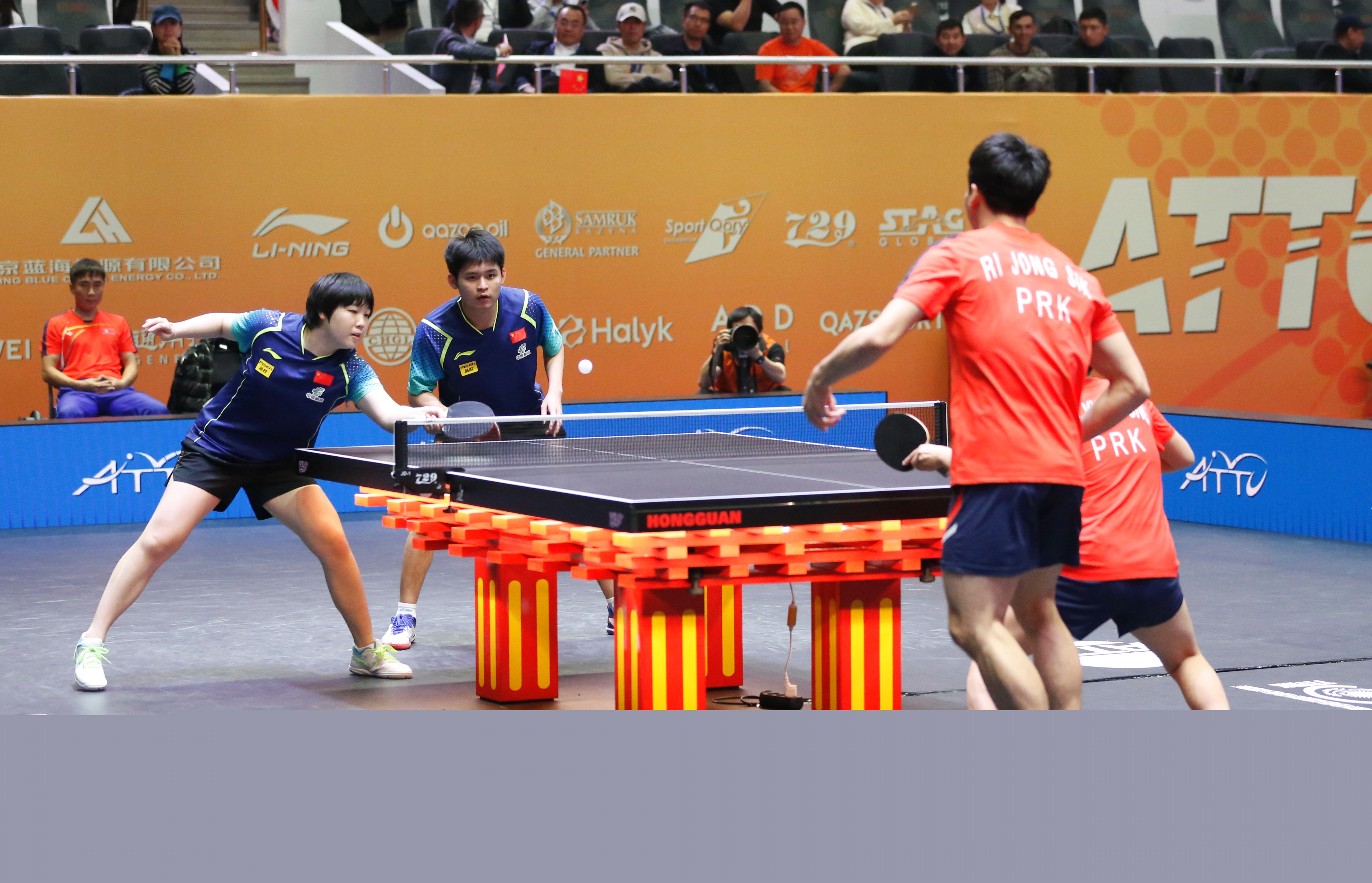 在激烈的比 在激烈的比