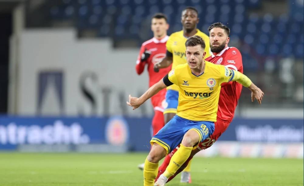 的阵阵掌声 的阵阵掌声